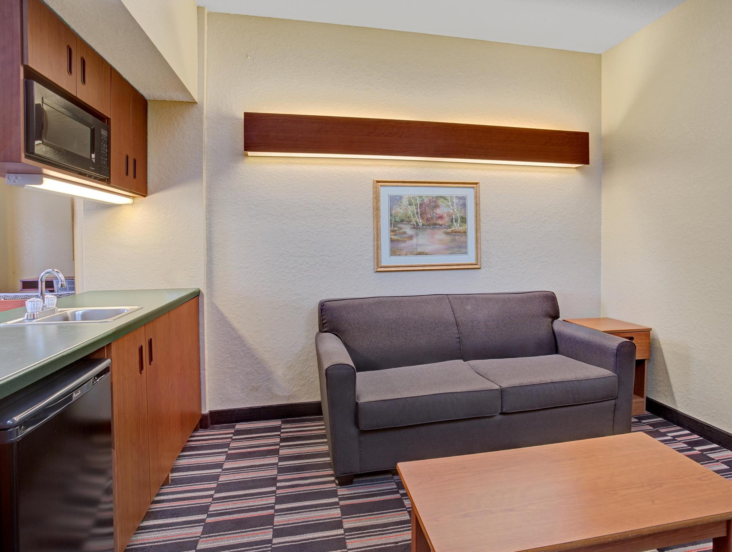 Microtel Inn & Suites By Wyndham Bushnell Dış mekan fotoğraf