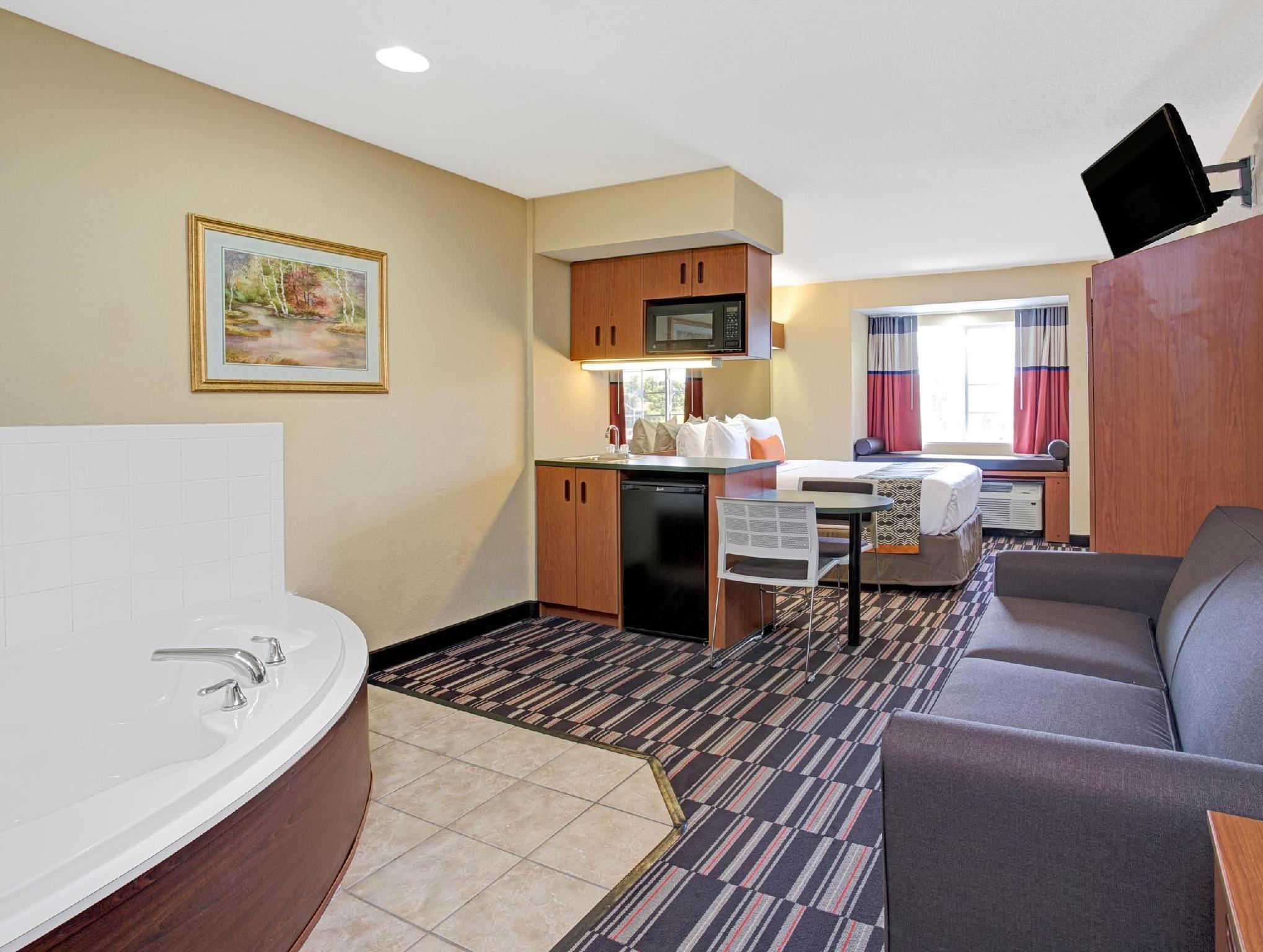 Microtel Inn & Suites By Wyndham Bushnell Dış mekan fotoğraf